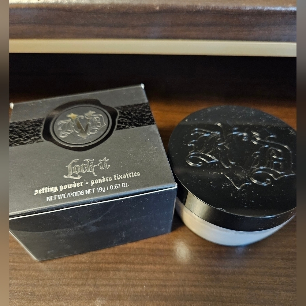 Kat Von D Translucent Setting Powder (NIB)